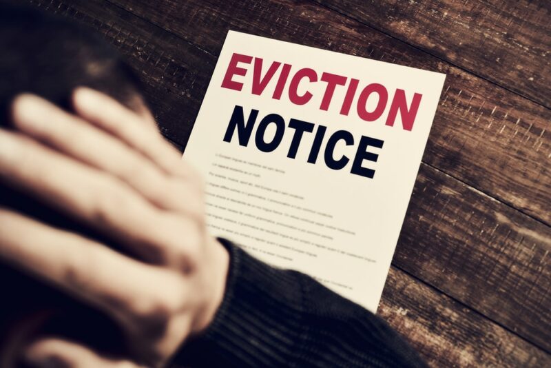 court paperwork to evict a tenant